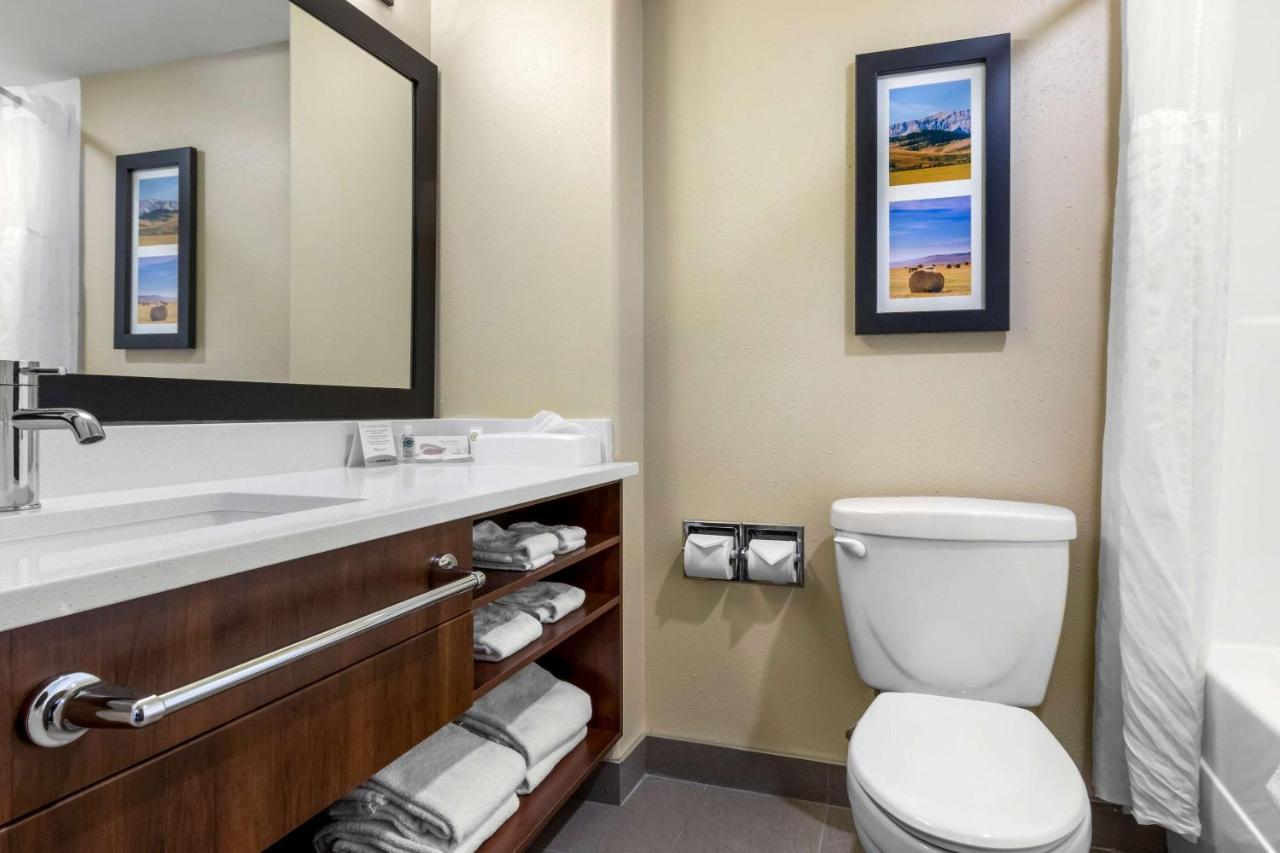Comfort Inn Lethbridge Exteriör bild