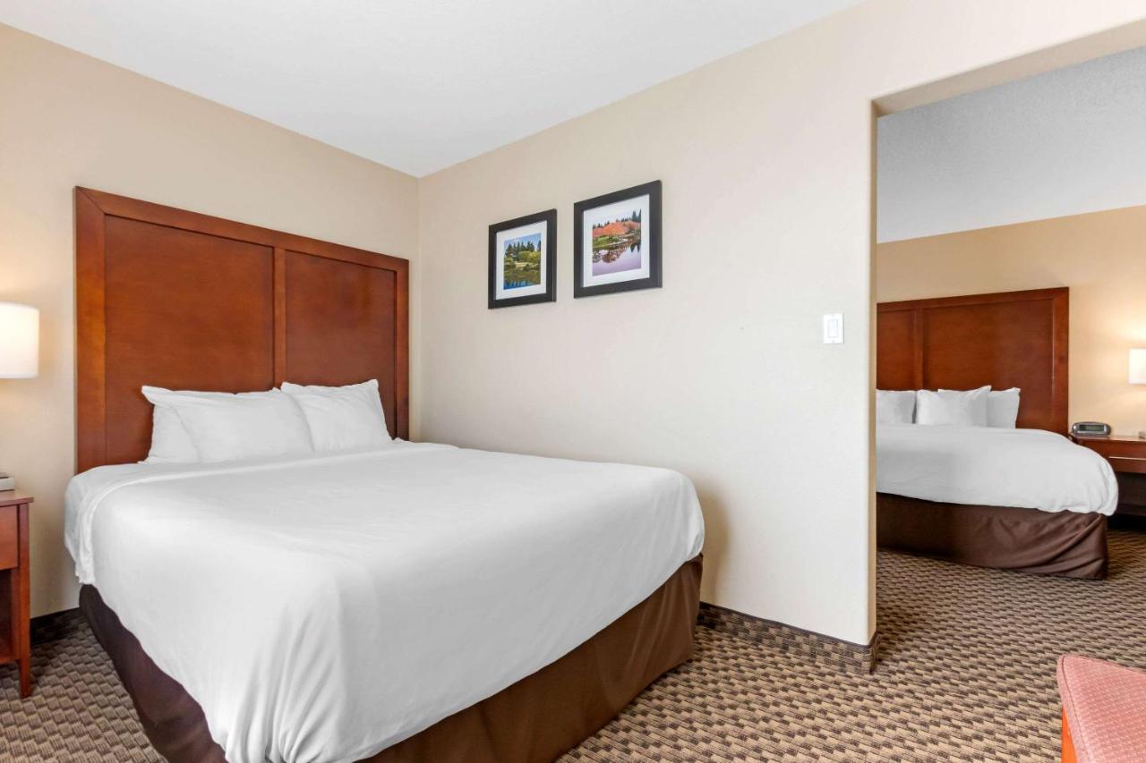 Comfort Inn Lethbridge Exteriör bild