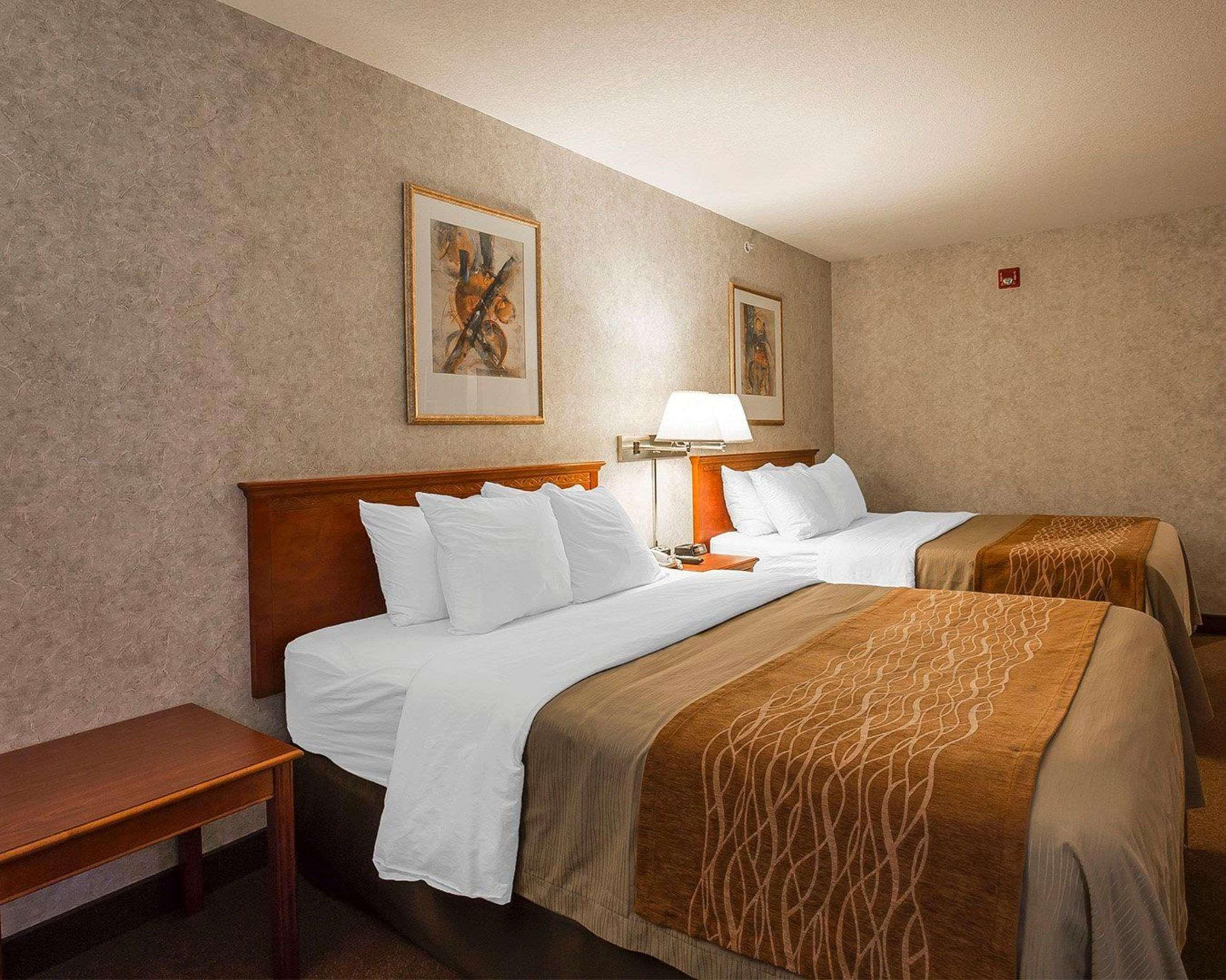 Comfort Inn Lethbridge Exteriör bild