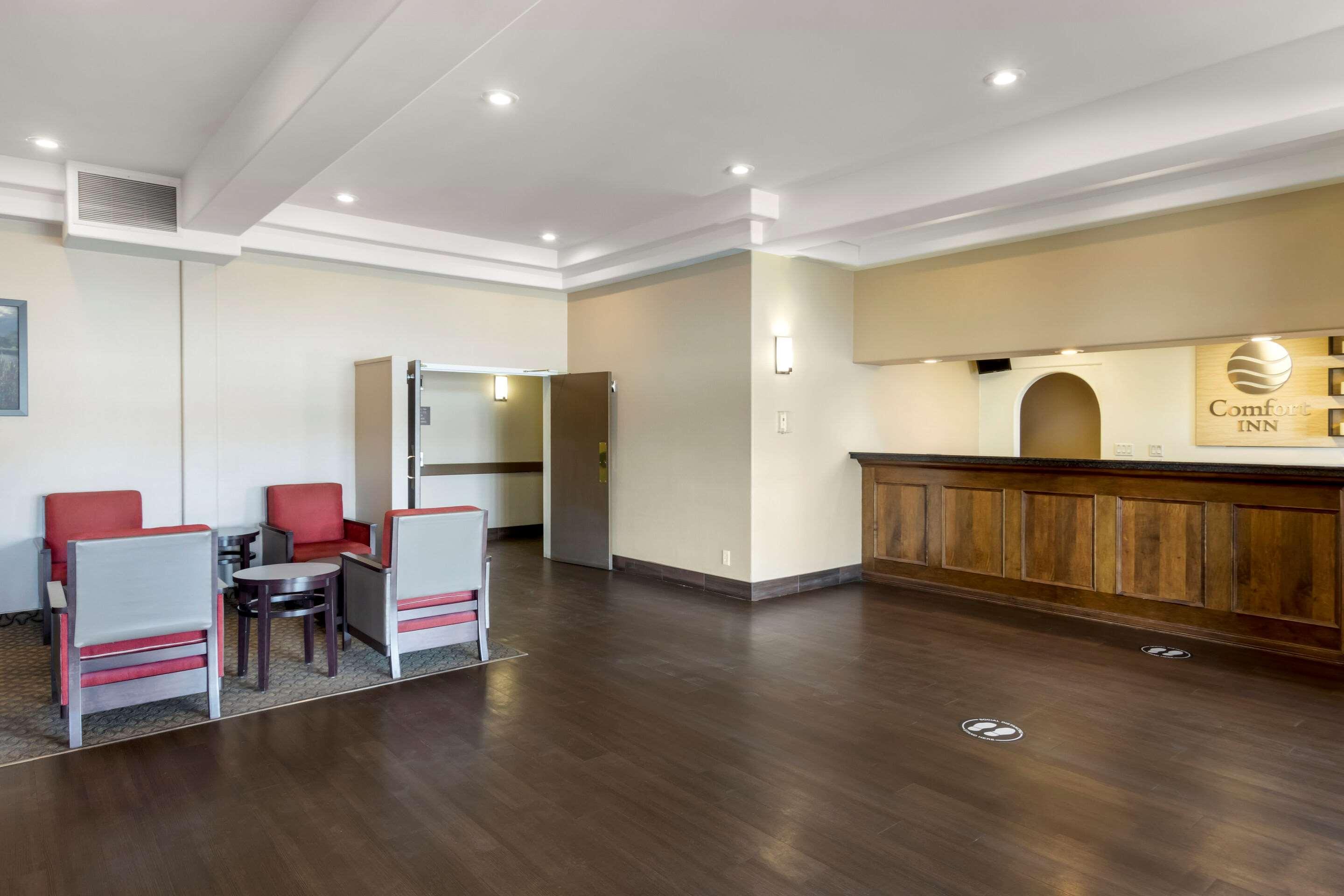 Comfort Inn Lethbridge Exteriör bild