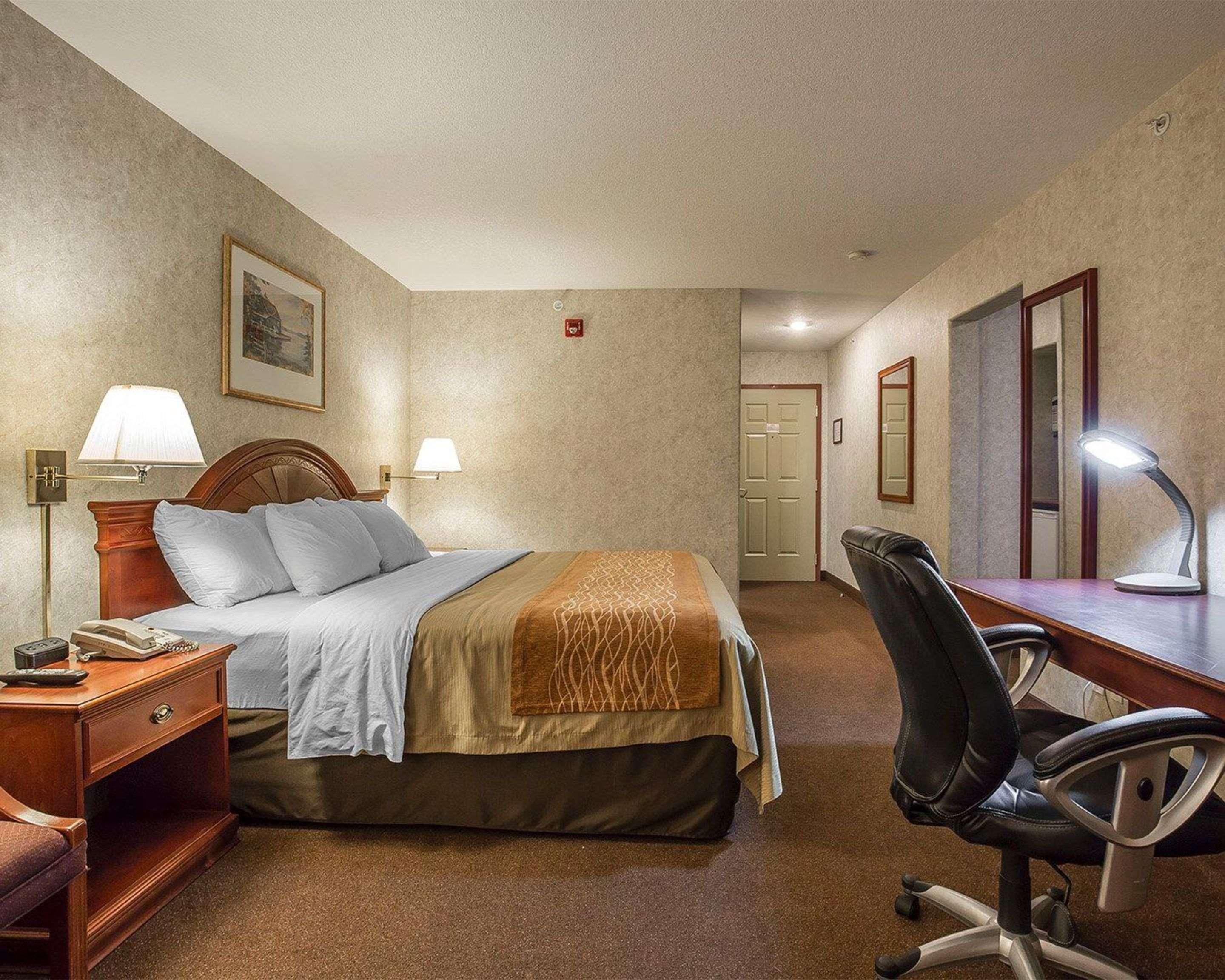 Comfort Inn Lethbridge Exteriör bild