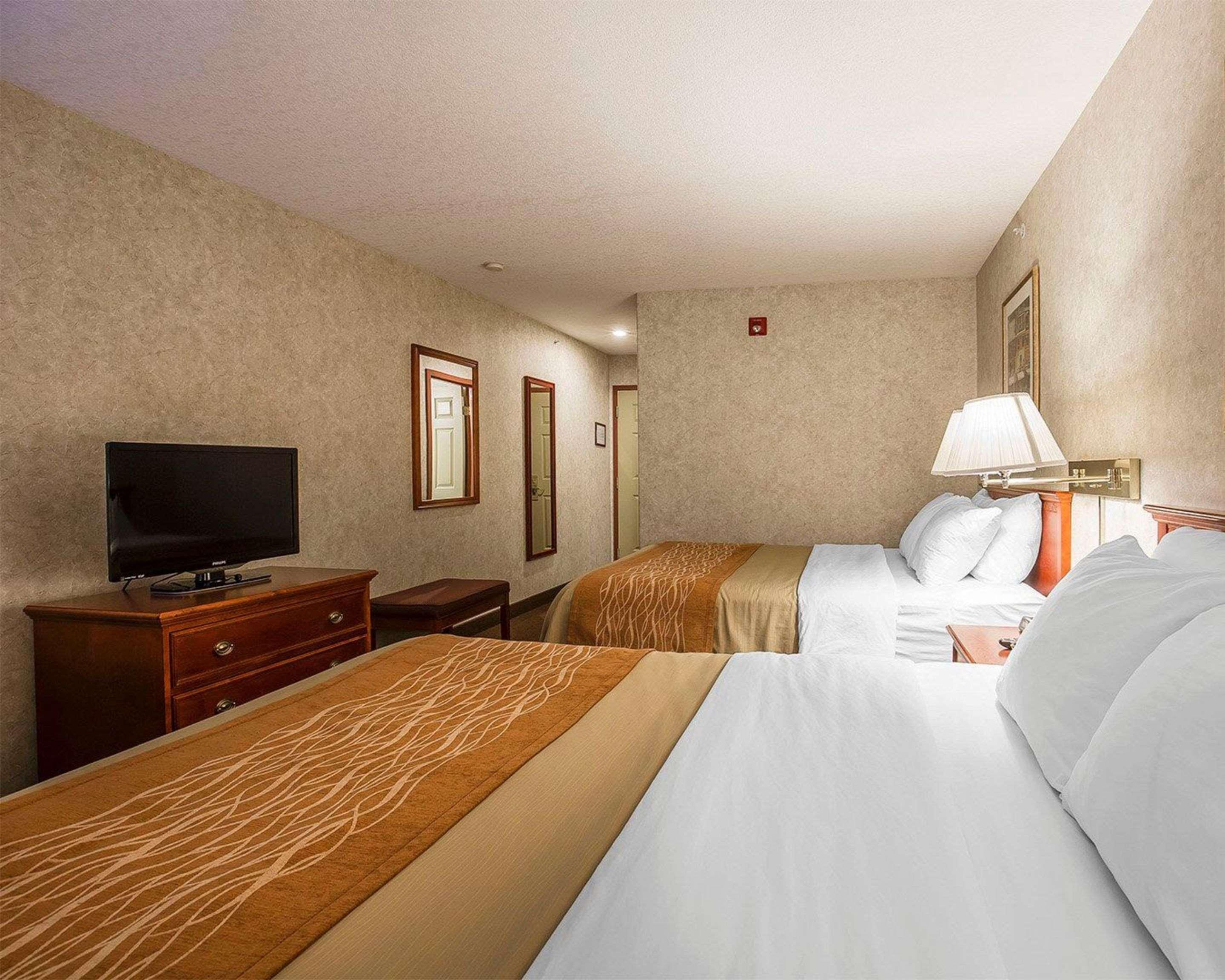 Comfort Inn Lethbridge Exteriör bild